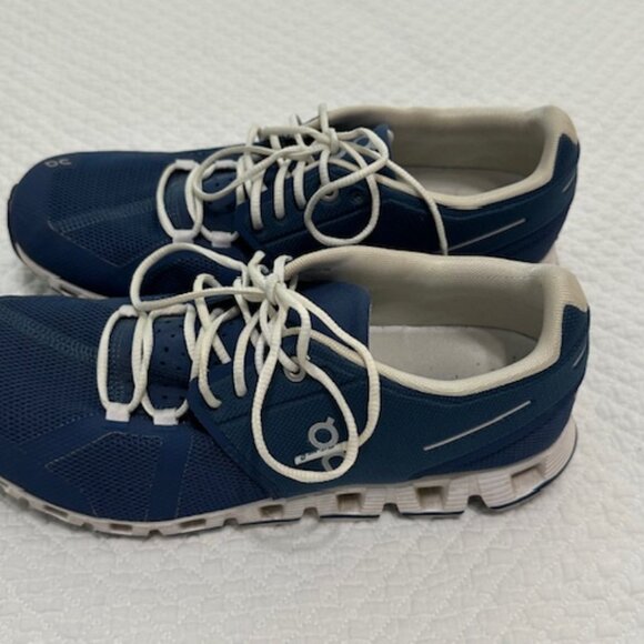 ON Cloud 5 Women's Denim/White Size 8.5 Sneaker - Picture 3 of 5